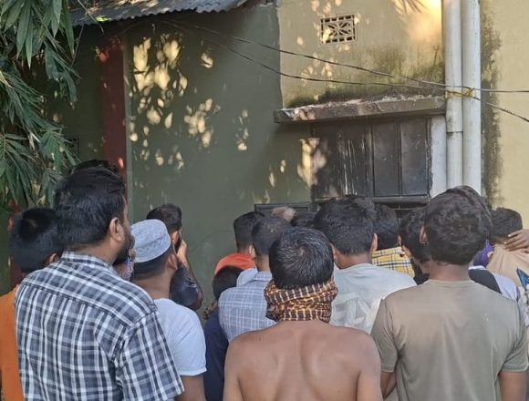 IMG-20261022-WA0002 দুর্গন্ধে অতিষ্ঠ এলাকাবাসী,ঘর থেকে উদ্ধার গলিত মরদেহ