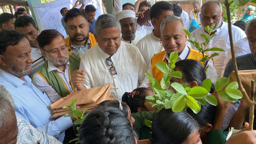 IMG-20261023-WA0000 শিক্ষা, স্বাস্থ্য ও পরিবেশ সুরক্ষায় শ্রীপুরে এমপি বাচ্চুর উপস্থিতিতে লায়ন্স ক্লাবের কর্মসূচি