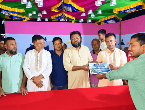 Messenger_creation_1126096646526495 রাজারহাটে চেয়ারম্যানকে মিনি স্টেডিয়াম নির্মাণের দাবিতে স্মারকলিপি প্রদান-